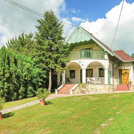Jázmin Vendégház Casa vacanze *
